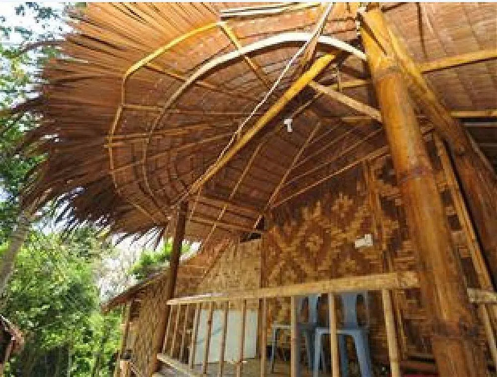 Phutawan Bamboo Resort Ko Phi Phi 2*,
